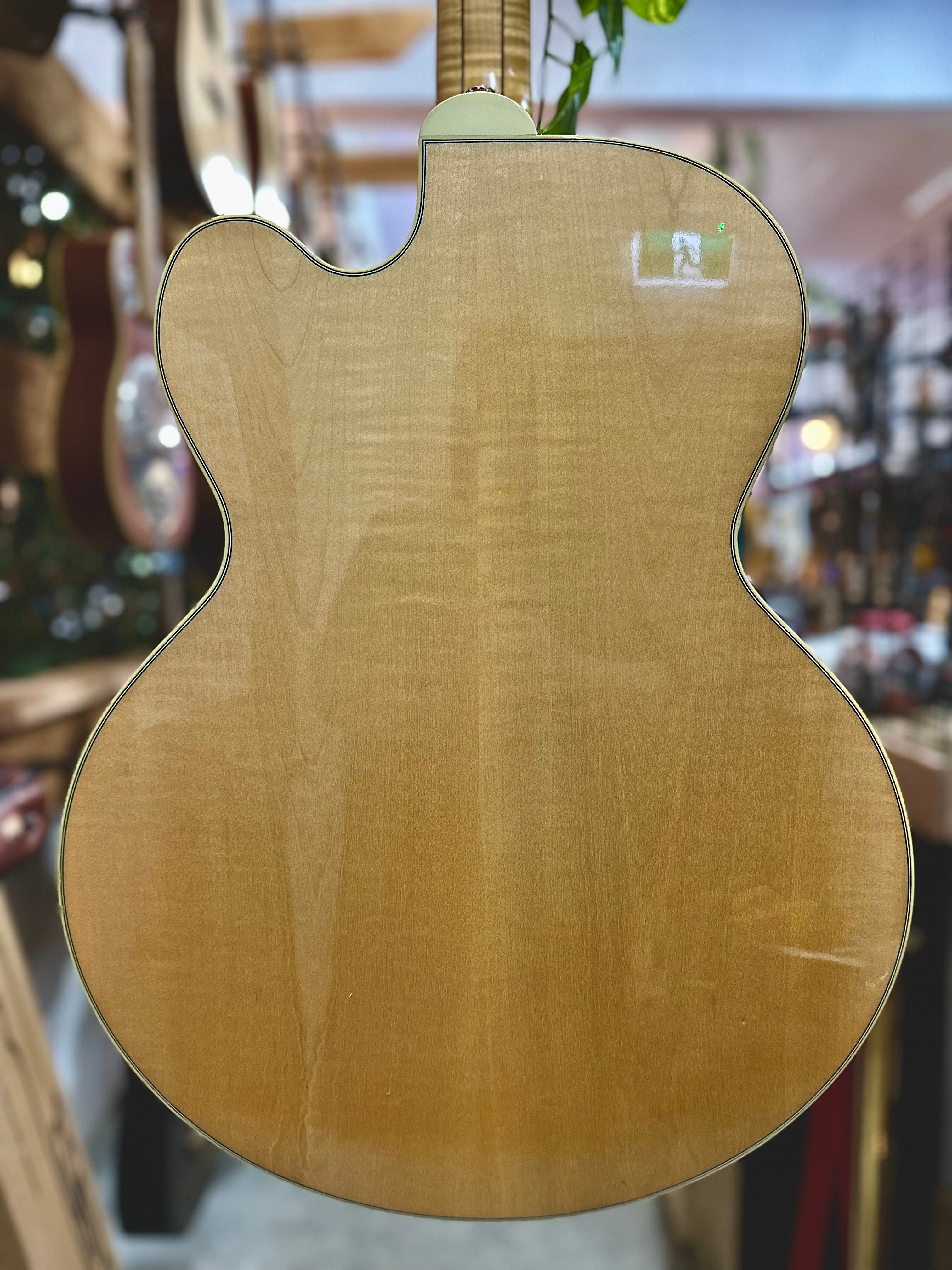 Gibson | J-185 | Electric Cutaway | Antique Natural | 2009 | Pre-Loved Gibson | J-185 | Electric Cutaway | Antique Natural | 2009 | Pre-Loved